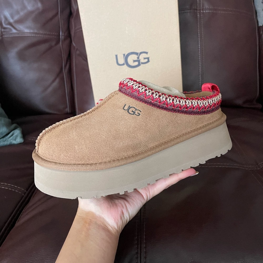 UGG tazz suede platform slippers.